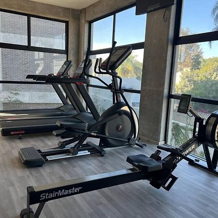 Depa Boho Al Sur Pet Friendly Piscina Gym Sala De Cine Διαμέρισμα Γκουανταλαχάρα Εξωτερικό φωτογραφία