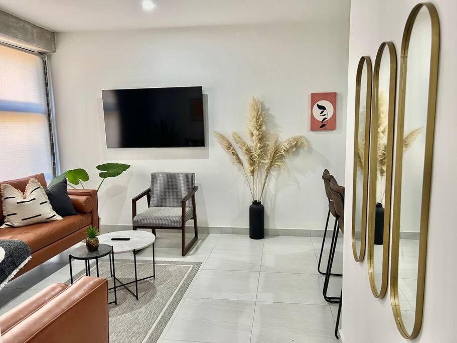 Depa Boho Al Sur Pet Friendly Piscina Gym Sala De Cine Διαμέρισμα Γκουανταλαχάρα Εξωτερικό φωτογραφία